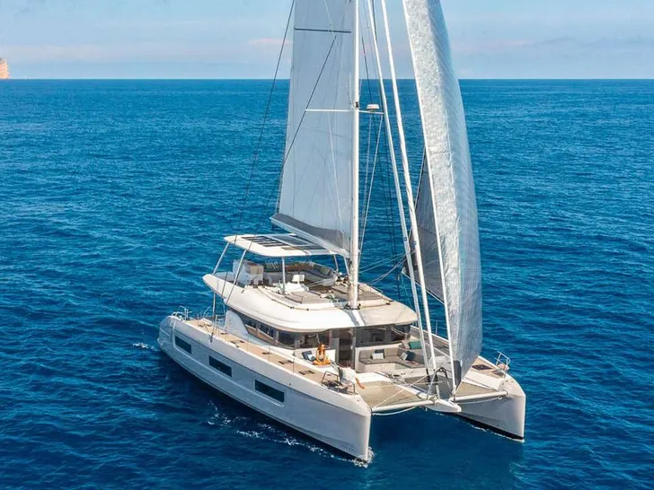 VELA BIANCA Lagoon 60 - profile VELA BIANCA Lagoon 60 - profile