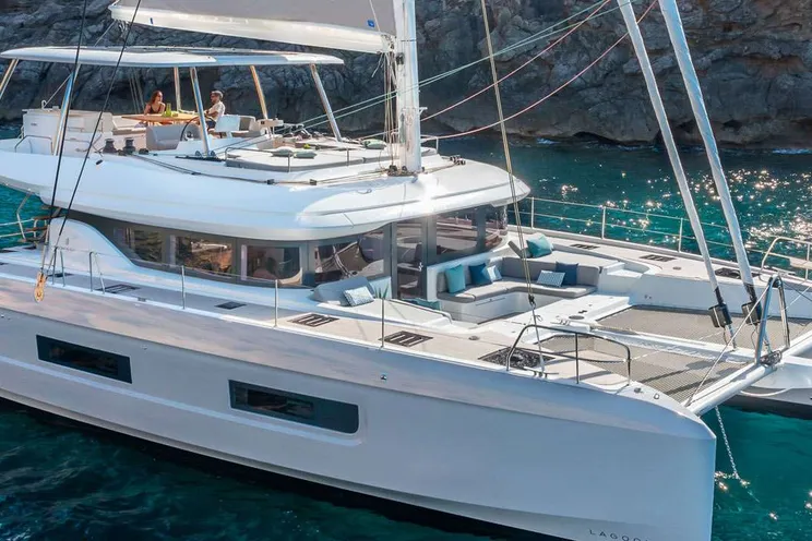 Charter Yacht VELA BIANCA - Lagoon 60 - 5 Cabins - Olbia - Porto Cervo - La Maddalena - Italy