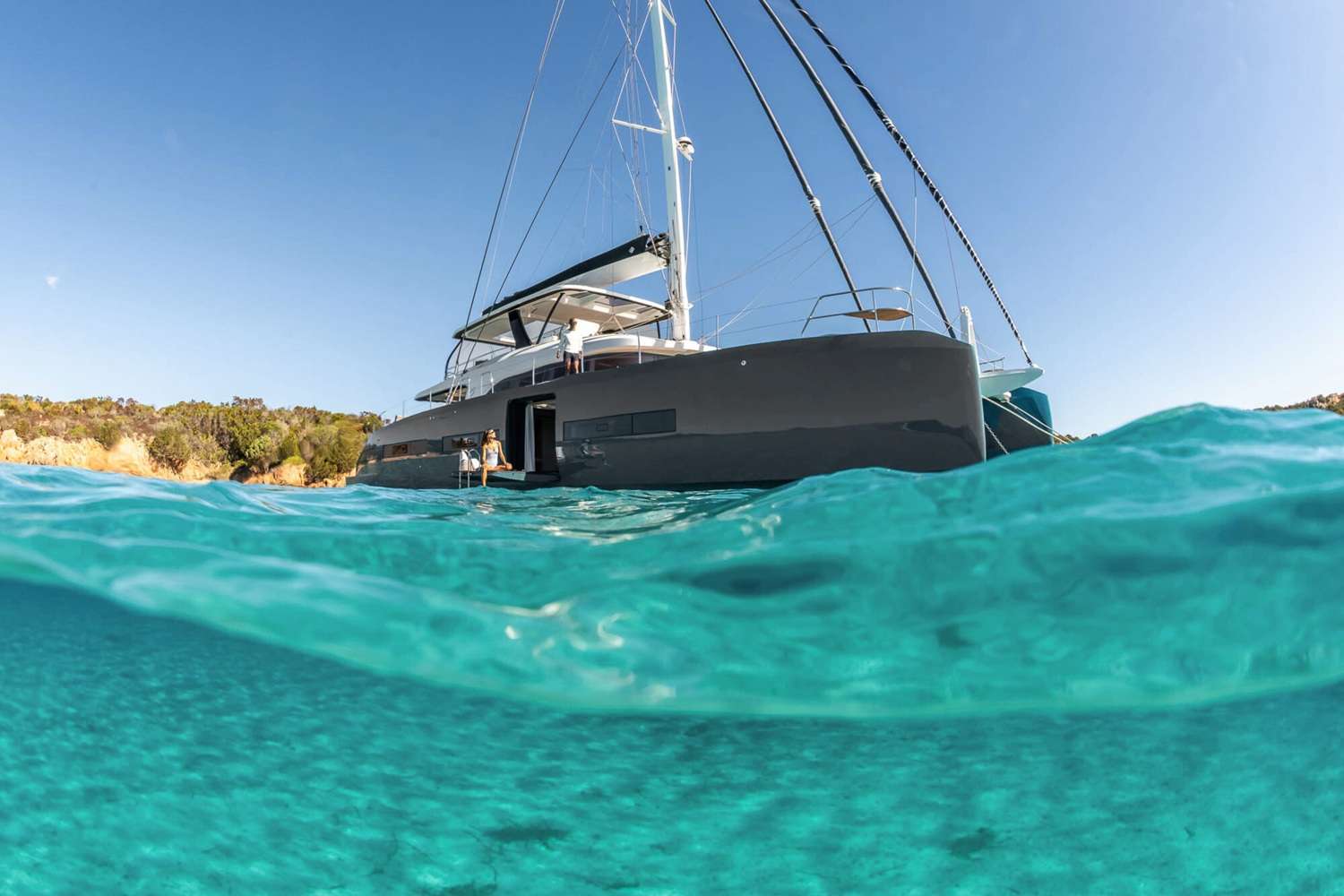Charter Yacht ARKTOS - Lagoon Eighty 2 - 4 Cabins - Tahiti - French Polynesia