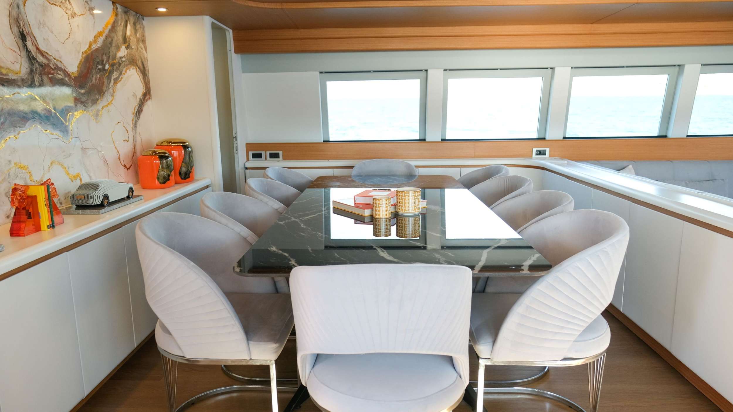 GULSAH Baglietto 36m - main dining area