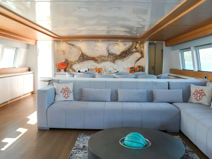 GULSAH Baglietto 36m - saloon lounge GULSAH Baglietto 36m - saloon lounge