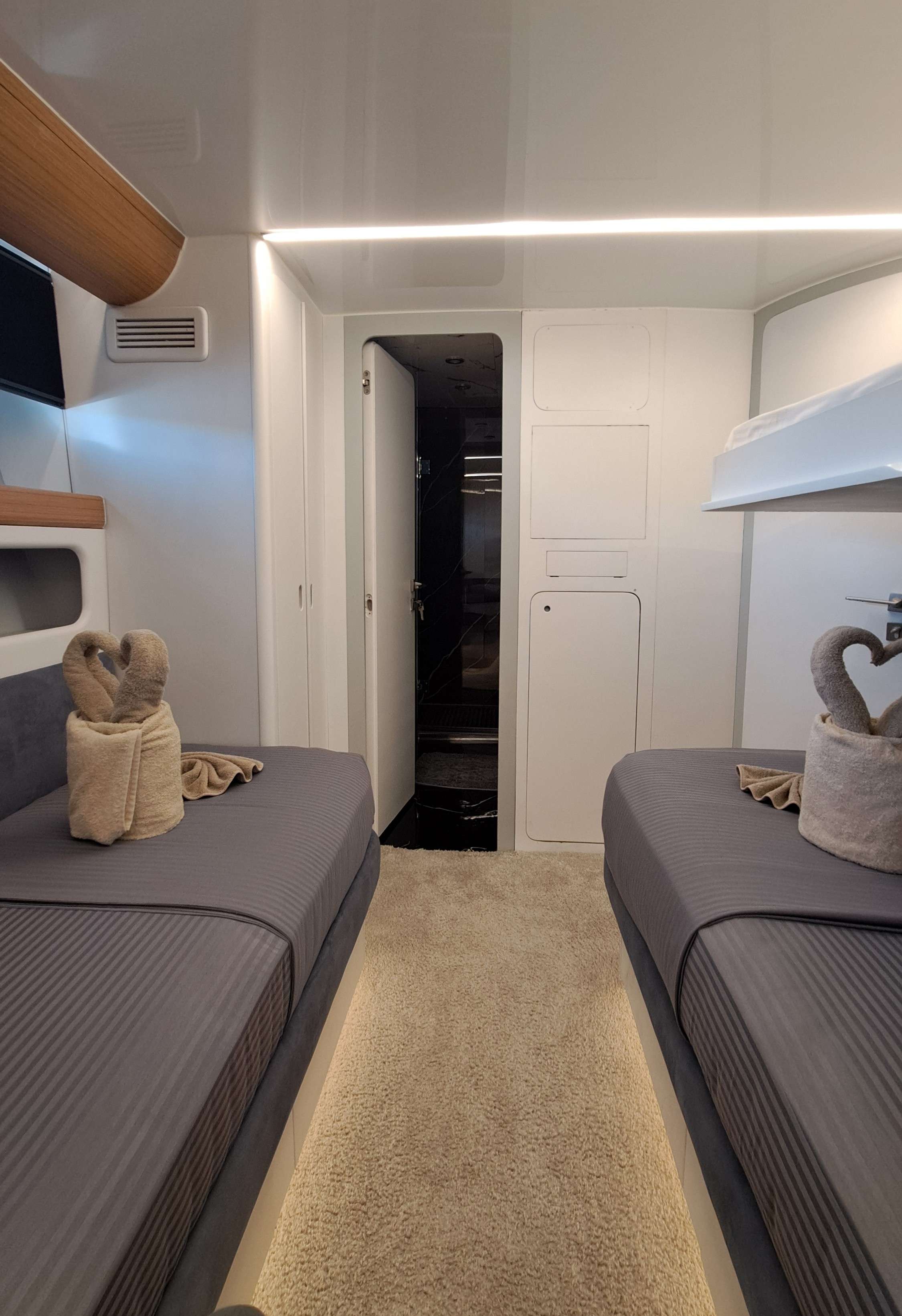 GULSAH Baglietto 36m - twin cabin 2