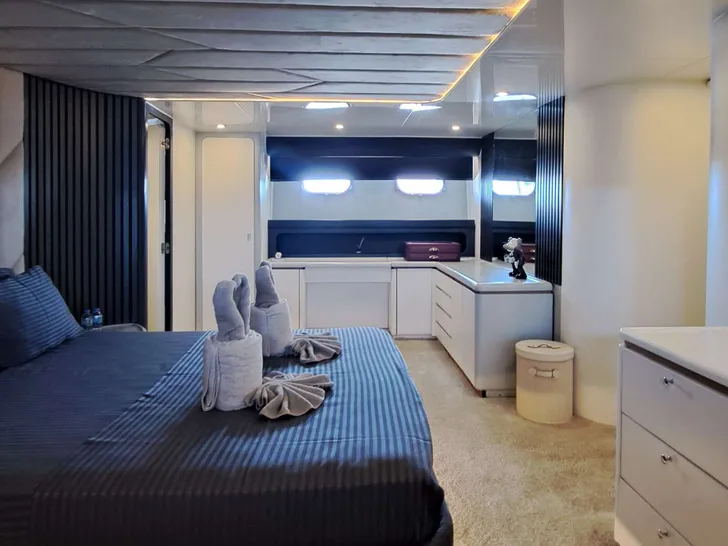 GULSAH Baglietto 36m - master cabin bed and vanity area GULSAH Baglietto 36m - master cabin bed and vanity area