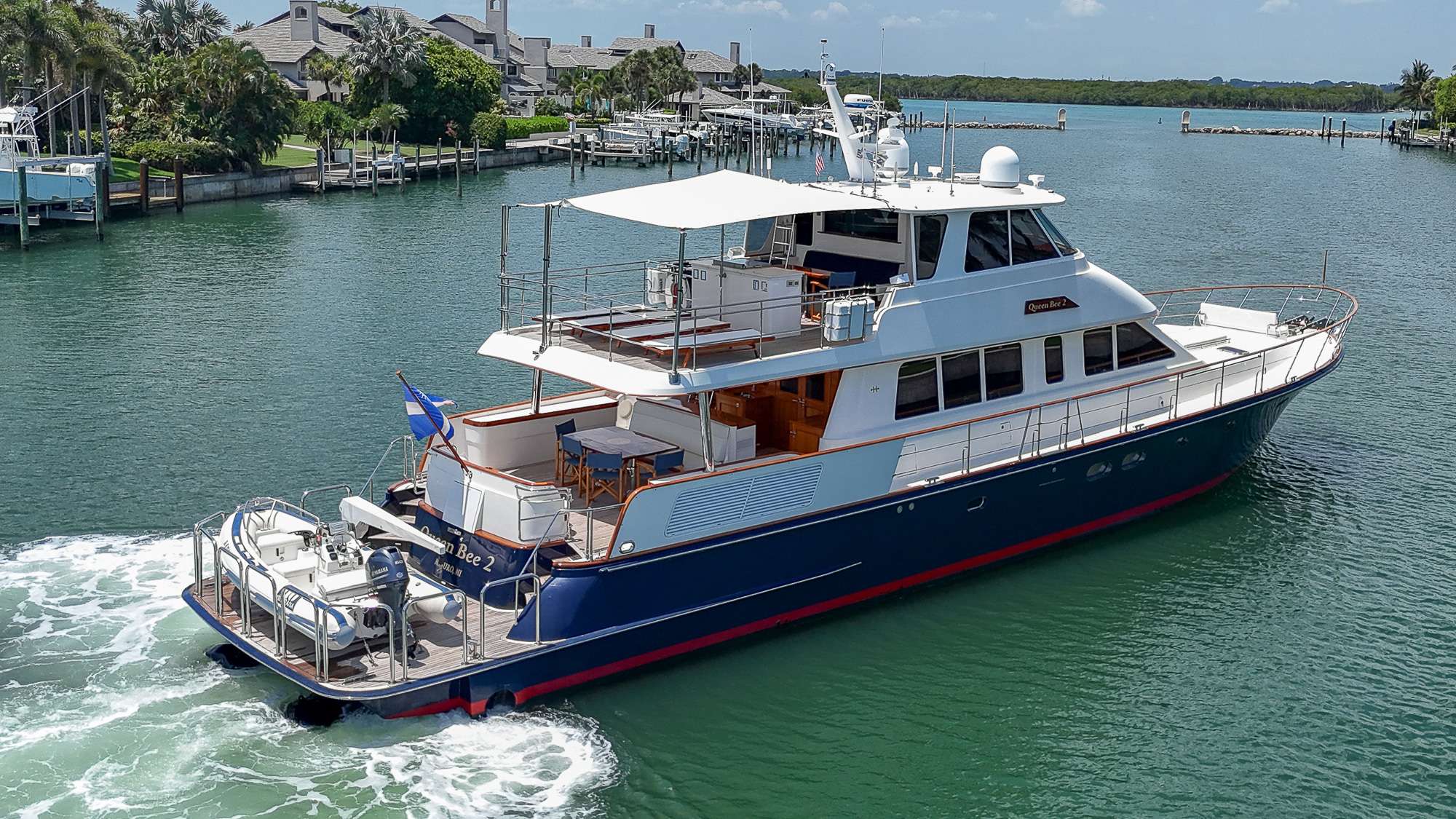 Charter Yacht MAGIC TUTCH - Hinckley Hunt Ocean 80 - 4 Cabins - Nassau - Exumas - Bahamas