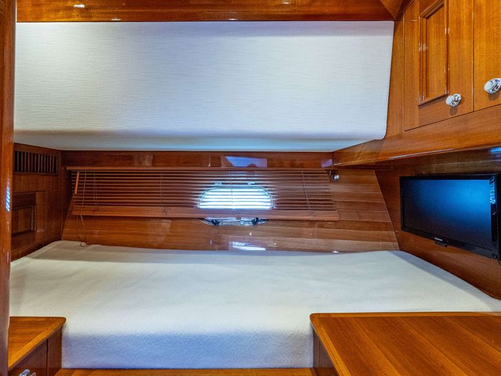 MAGIC TUTCH Hinckley Hunt Ocean 80 - double cabin MAGIC TUTCH Hinckley Hunt Ocean 80 - double cabin