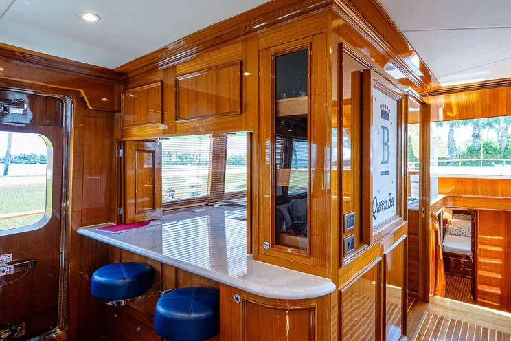 Charter Yacht MAGIC TUTCH - Hinckley Hunt Ocean 80 - 4 Cabins - Nassau - Exumas - Bahamas
