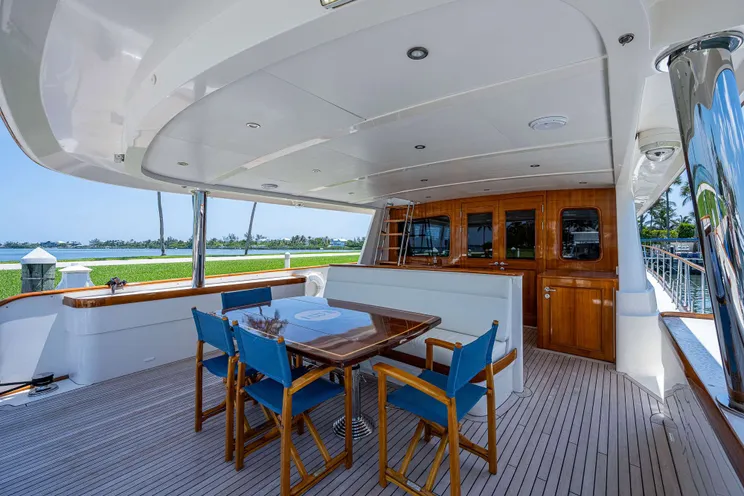 Charter Yacht MAGIC TUTCH - Hinckley Hunt Ocean 80 - 4 Cabins - Nassau - Exumas - Bahamas