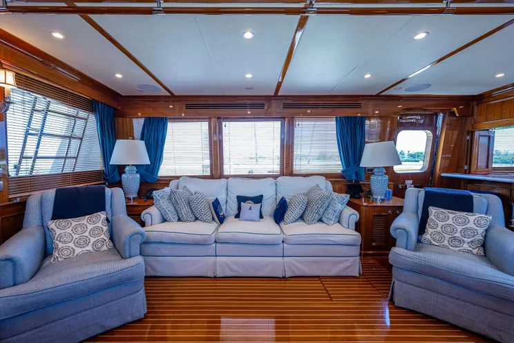 Charter Yacht MAGIC TUTCH - Hinckley Hunt Ocean 80 - 4 Cabins - Nassau - Exumas - Bahamas