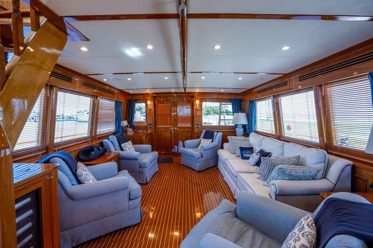 Charter Yacht MAGIC TUTCH - Hinckley Hunt Ocean 80 - 4 Cabins - Nassau - Exumas - Bahamas