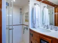 MAGIC TUTCH Hinckley Hunt Ocean 80 - master cabin bathroom MAGIC TUTCH Hinckley Hunt Ocean 80 - master cabin bathroom