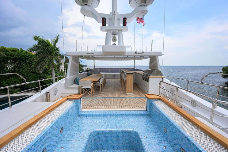 Charter Yacht TROPA - Cantiere delle Marche Darwin 106 - 6 Cabins - Nassau - Exumas - Bahamas