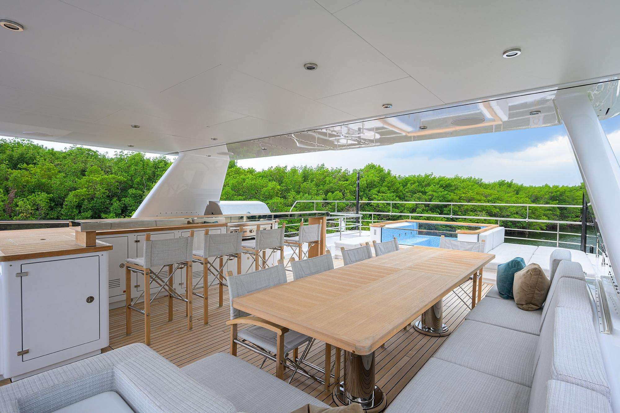 Charter Yacht TROPA - Cantiere delle Marche Darwin 106 - 6 Cabins - Nassau - Exumas - Bahamas
