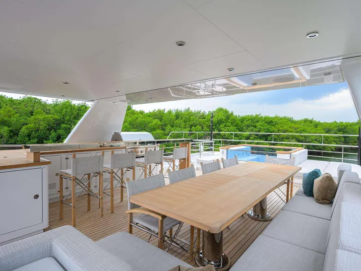 TROPA Cantiere delle Marche Darwin 106 - sundeck bar and dining area TROPA Cantiere delle Marche Darwin 106 - sundeck bar and dining area