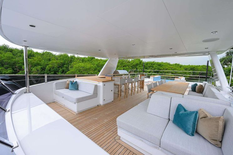 Charter Yacht TROPA - Cantiere delle Marche Darwin 106 - 6 Cabins - Nassau - Exumas - Bahamas