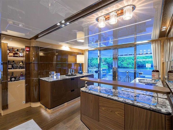 TROPA Cantiere delle Marche Darwin 106 - main saloon foyer TROPA Cantiere delle Marche Darwin 106 - main saloon foyer