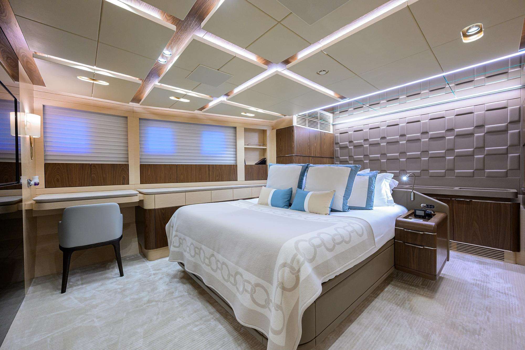 Charter Yacht TROPA - Cantiere delle Marche Darwin 106 - 6 Cabins - Nassau - Exumas - Bahamas