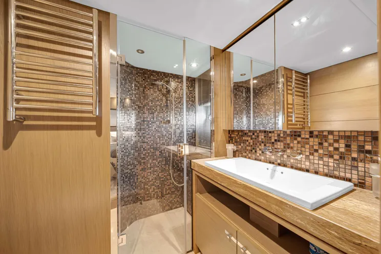 Charter Yacht FREEDOM - Princess Y88 - 4 Cabins - Nassau - Exumas - Bahamas