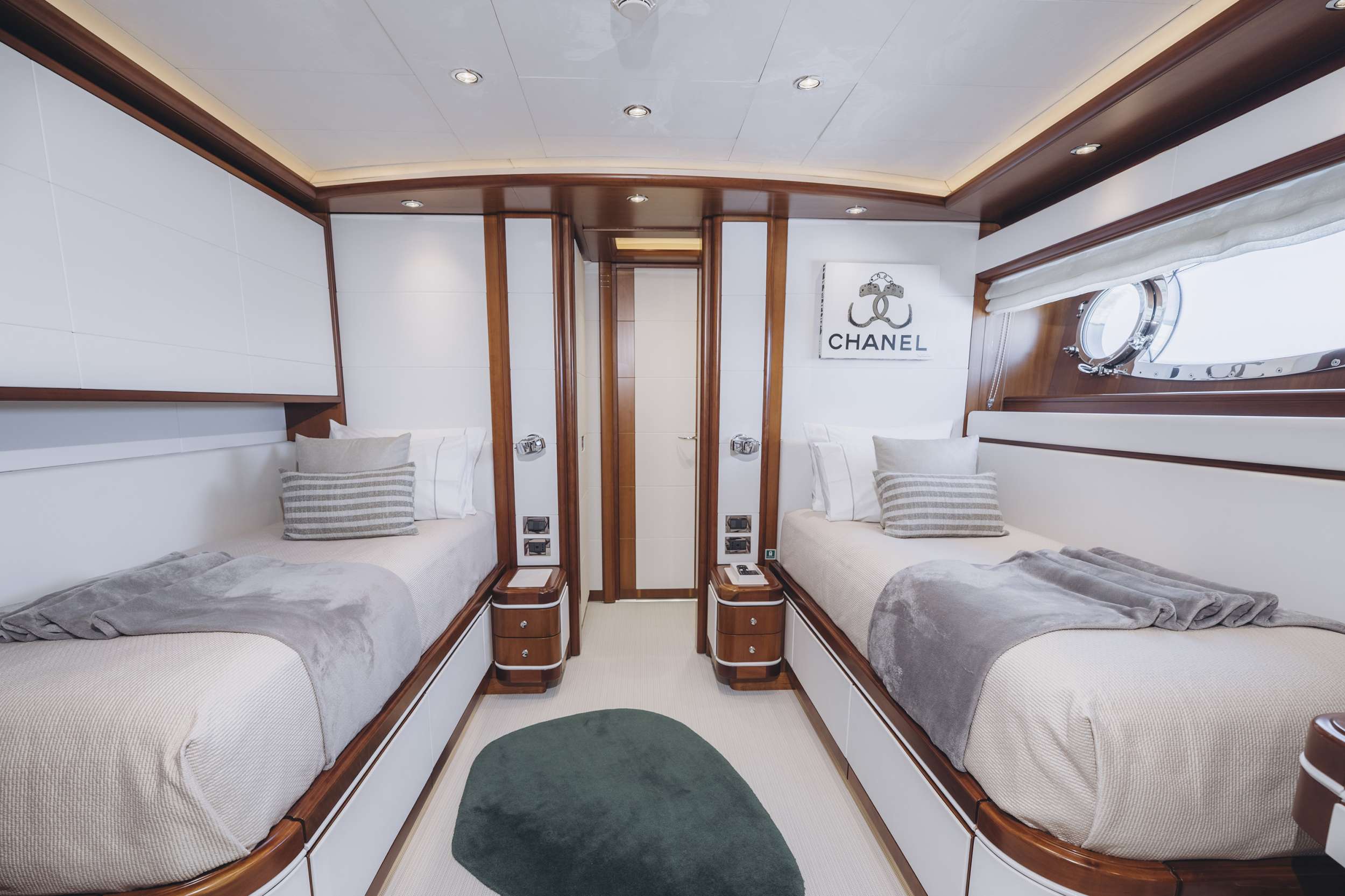 Charter Yacht BUNKER - CRN 128 - 5 Cabins - Athens - Mykonos - Paros - Cyclades - Greece