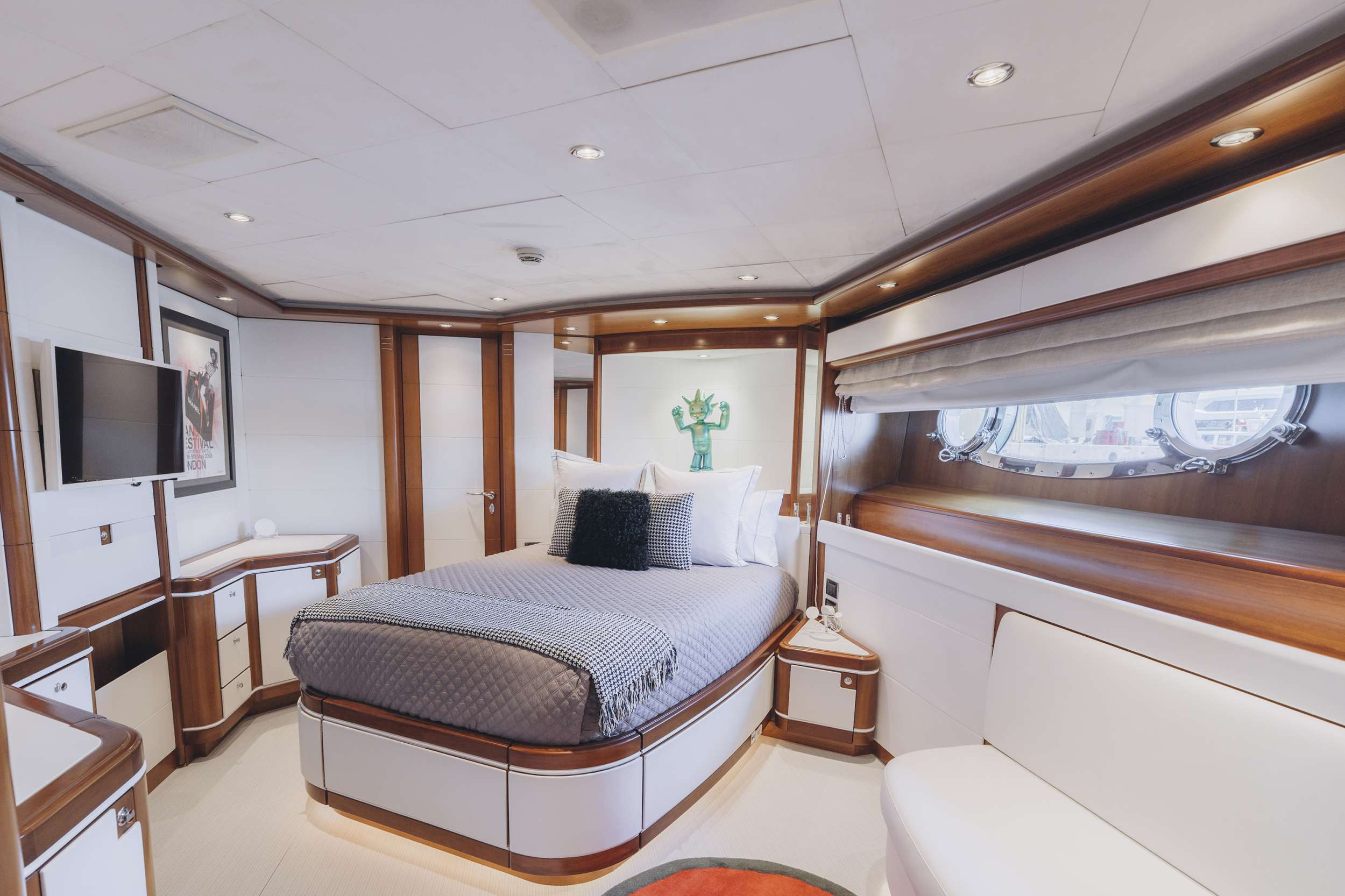 Charter Yacht BUNKER - CRN 128 - 5 Cabins - Athens - Mykonos - Paros - Cyclades - Greece
