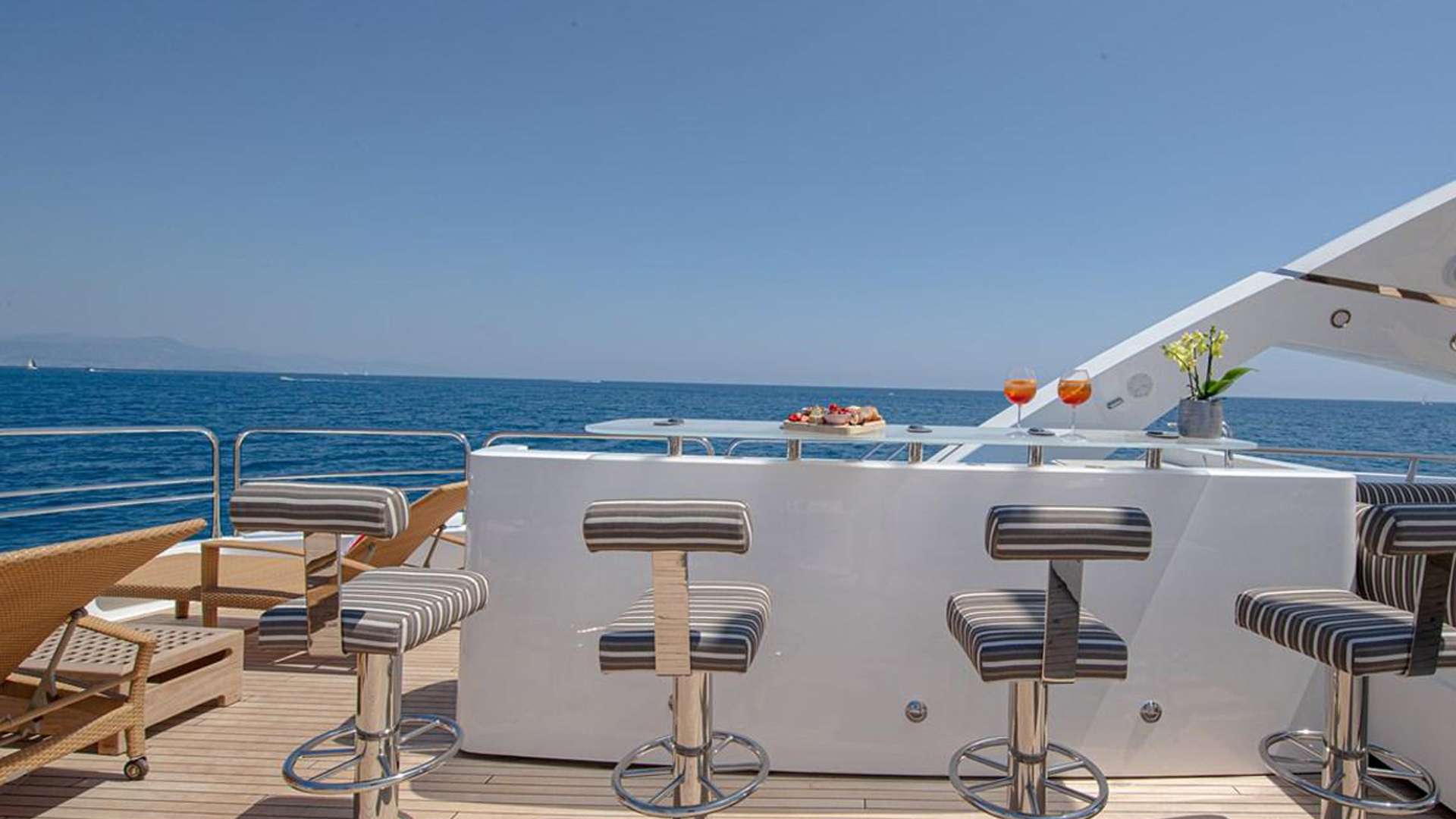 Charter Yacht BLADE I - Sunseeker 34m - 5 Cabins - Athens - Mykonos - Paros - Cyclades - Greece