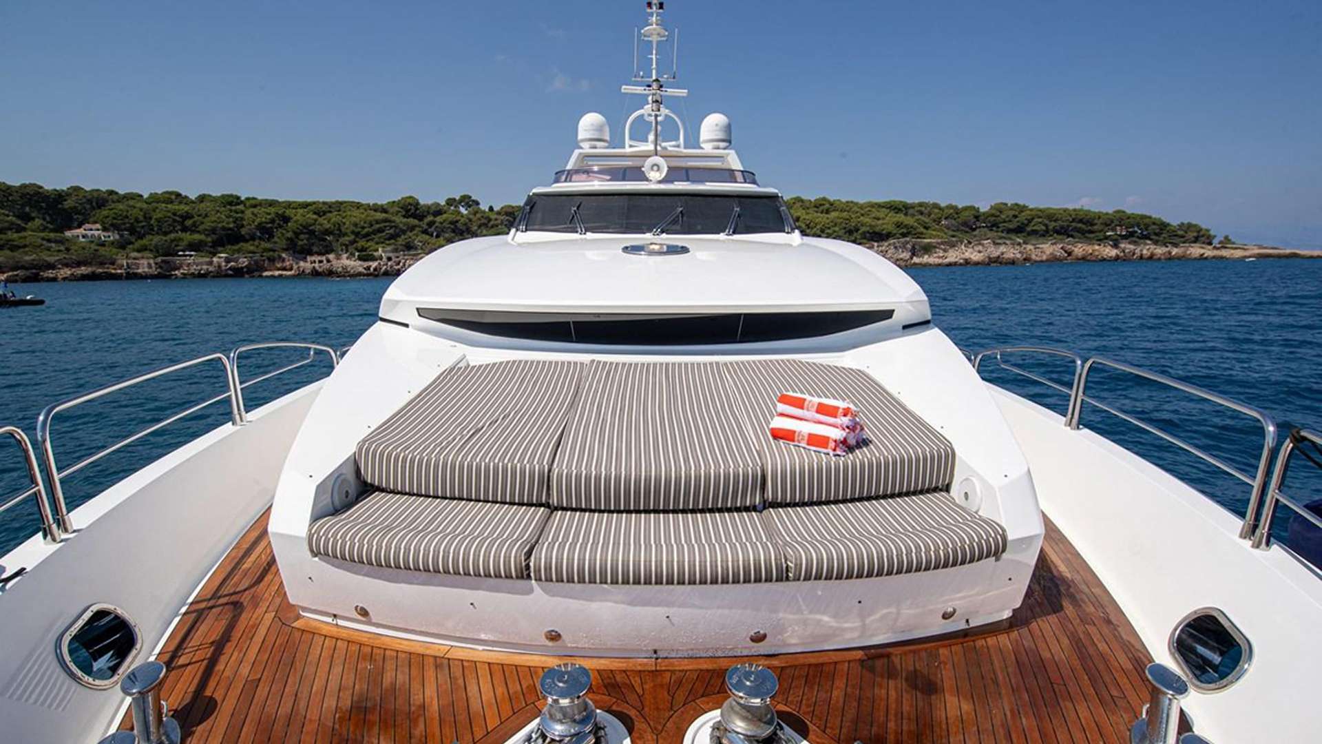 Charter Yacht BLADE I - Sunseeker 34m - 5 Cabins - Athens - Mykonos - Paros - Cyclades - Greece
