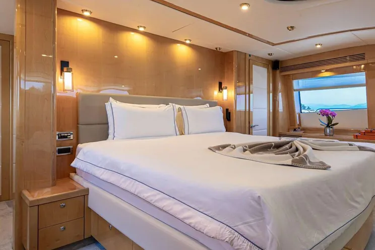 Charter Yacht BLADE I - Sunseeker 34m - 5 Cabins - Athens - Mykonos - Paros - Cyclades - Greece