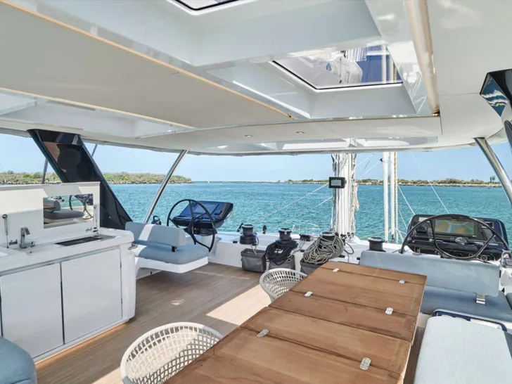 AMAREA Lagoon 65 - flybridge AMAREA Lagoon 65 - flybridge