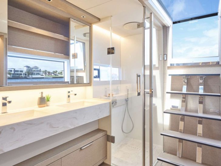 AMAREA Lagoon 65 - master cabin bathroom AMAREA Lagoon 65 - master cabin bathroom