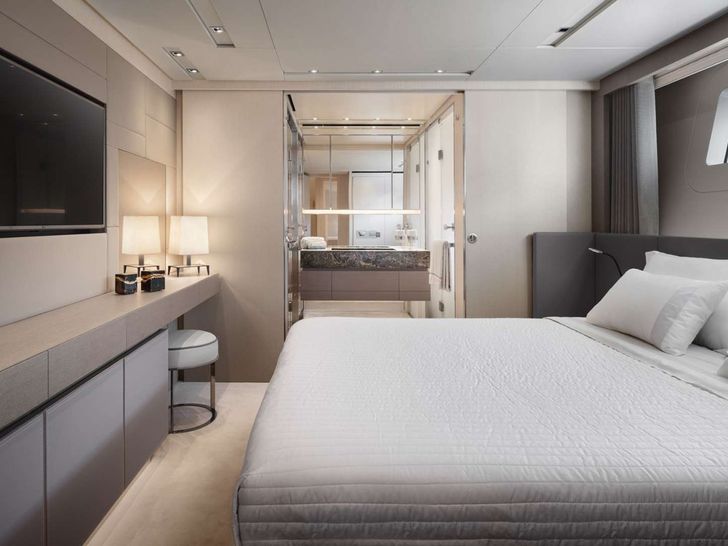 FATSA Sanlorenzo SD126 - VIP cabin FATSA Sanlorenzo SD126 - VIP cabin