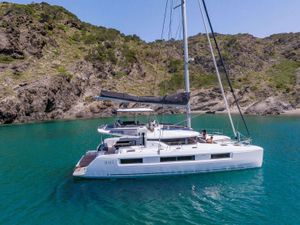ELOYA RAY - Lagoon 51 - 4 Cabins - Athens - Mykonos - Paros - Cyclades - Greece ELOYA RAY - Lagoon 51 - 4 Cabins - Athens - Mykonos - Paros - Cyclades - Greece