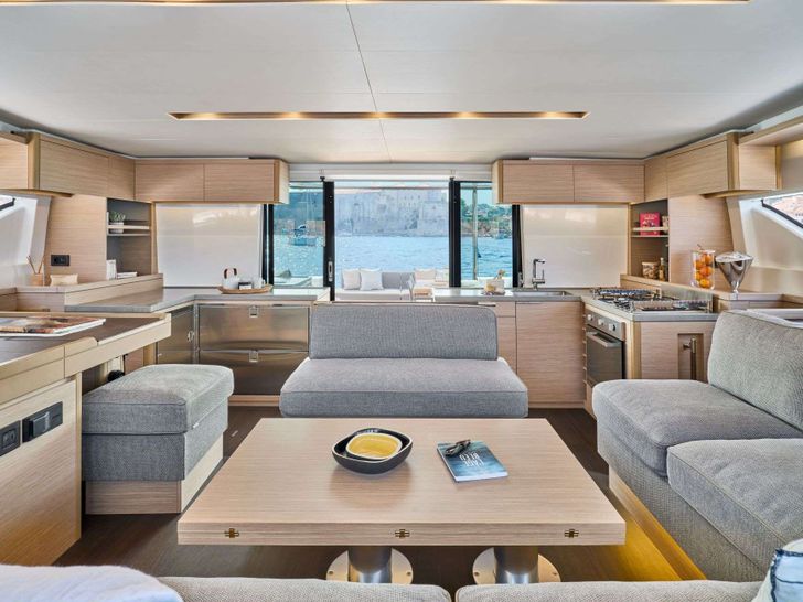 ELOYA RAY Lagoon 51 - saloon lounge up close ELOYA RAY Lagoon 51 - saloon lounge up close