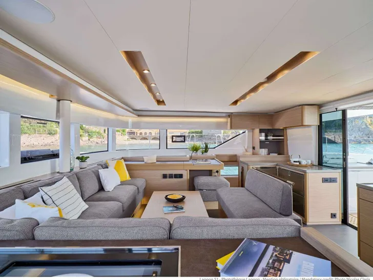 ELOYA RAY Lagoon 51 - saloon ELOYA RAY Lagoon 51 - saloon