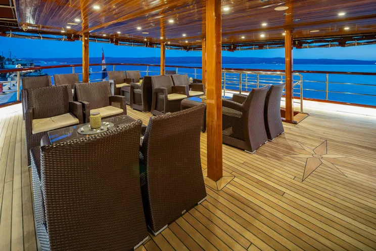 Charter Yacht CARPE DIEM - Custom Aluminum Cutter 118 - 16 Cabins - Trogir - Split - Hvar - Dubrovnik - Croatia