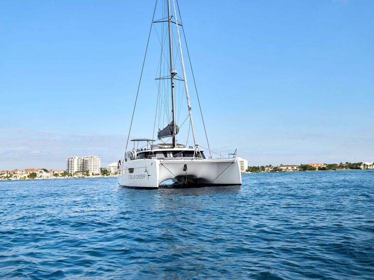 STELLA GAZER Fountaine Pajot Saona 47 - Bow STELLA GAZER Fountaine Pajot Saona 47 - Bow