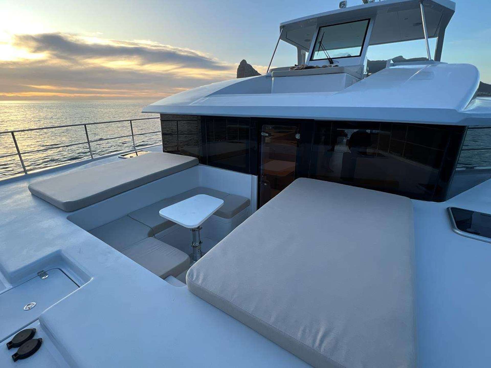 SOLAIRE Two Oceans 555 - Forward Dinette and Lounging Area