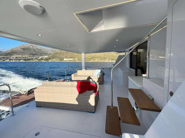 SOLAIRE Two Oceans 555 - Outdoor Dining and Lounge SOLAIRE Two Oceans 555 - Outdoor Dining and Lounge