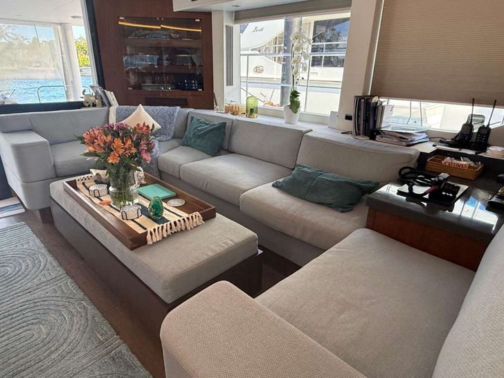 SOLAIRE Two Oceans 555 - Saloon SOLAIRE Two Oceans 555 - Saloon