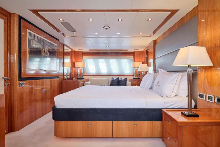 Charter Yacht WHITE PEARL I - Sunseeker 34m - 4 Cabins - Athens - Mykonos - Paros - Cyclades - Greece