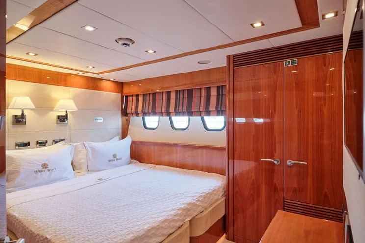 Charter Yacht WHITE PEARL I - Sunseeker 34m - 4 Cabins - Athens - Mykonos - Paros - Cyclades - Greece