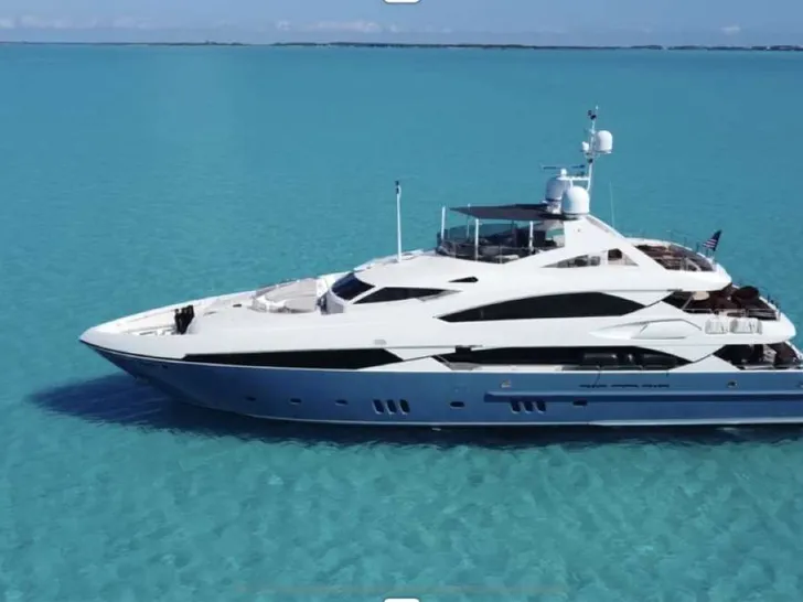 NATURAL 9 Sunseeker 37m - anchored NATURAL 9 Sunseeker 37m - anchored
