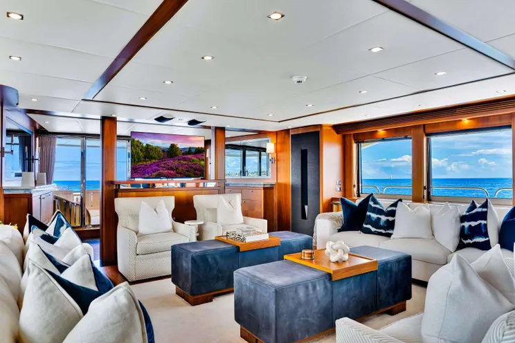 Charter Yacht NATURAL 9 - Sunseeker 37m - 5 Cabins - Nassau - Exumas - Bahamas