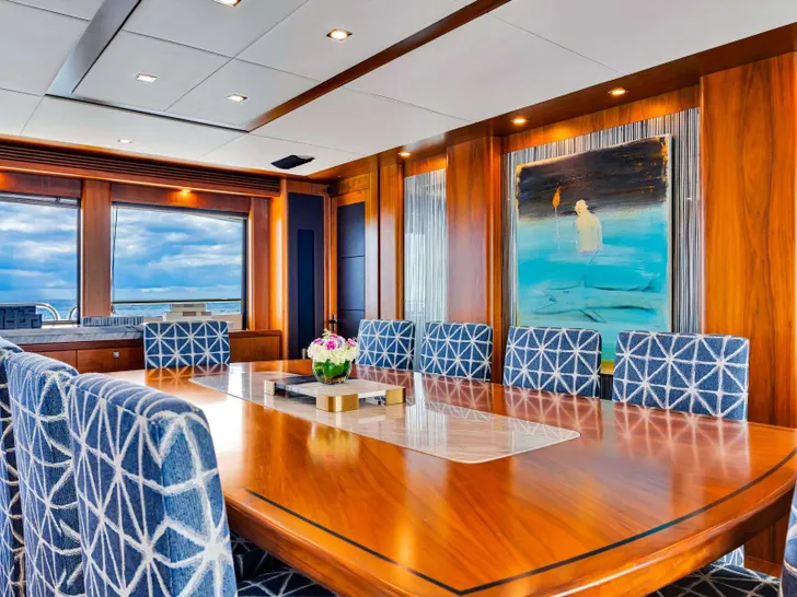 NATURAL 9 Sunseeker 37m - main dining area NATURAL 9 Sunseeker 37m - main dining area