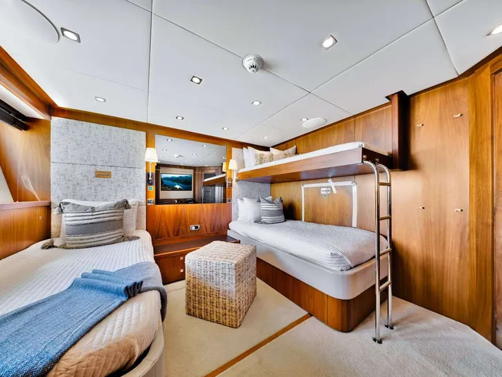 NATURAL 9 Sunseeker 37m - twin cabin 2 NATURAL 9 Sunseeker 37m - twin cabin 2