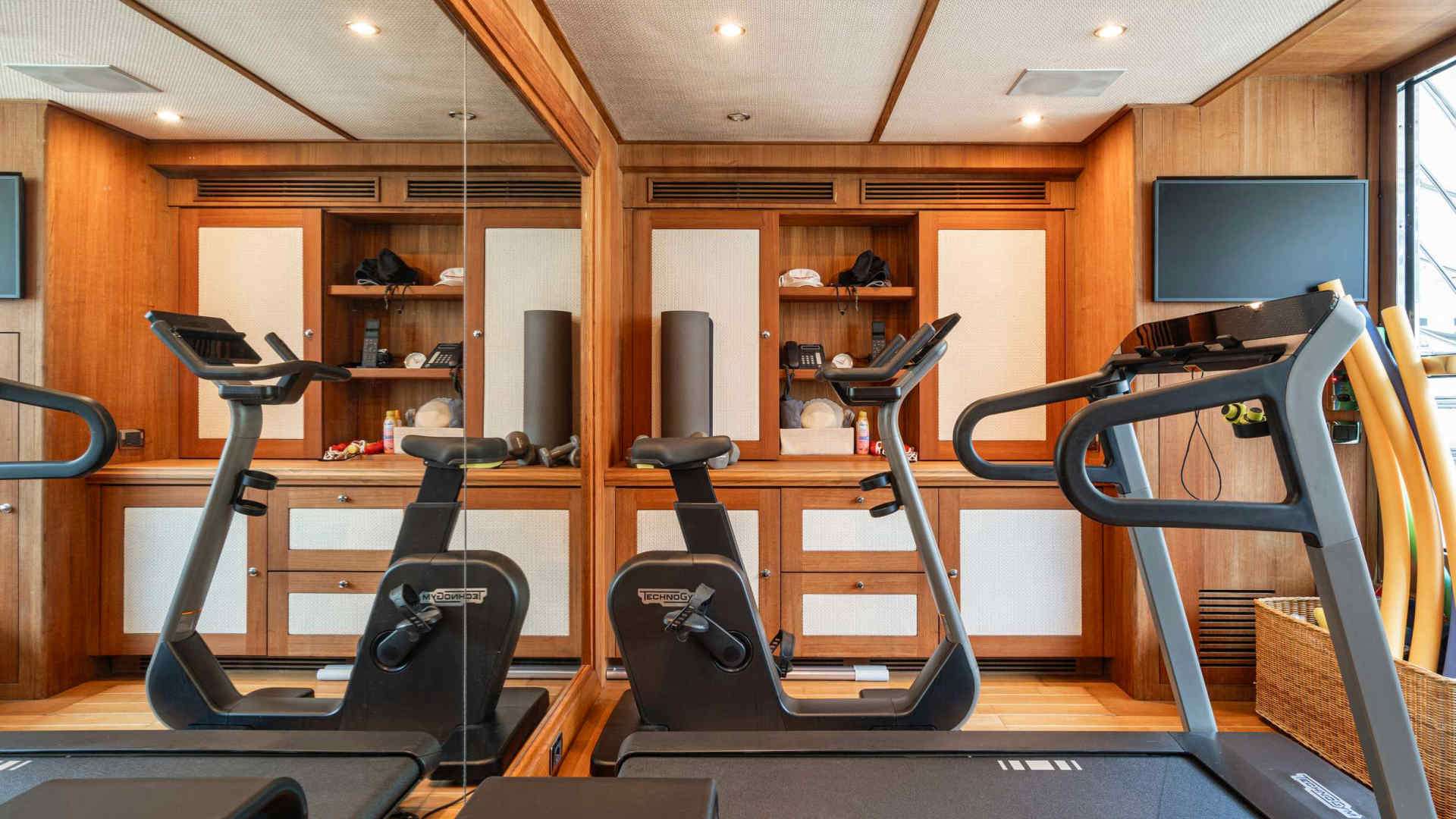 PALATIAL CRN Ancona 43 - gym equipment