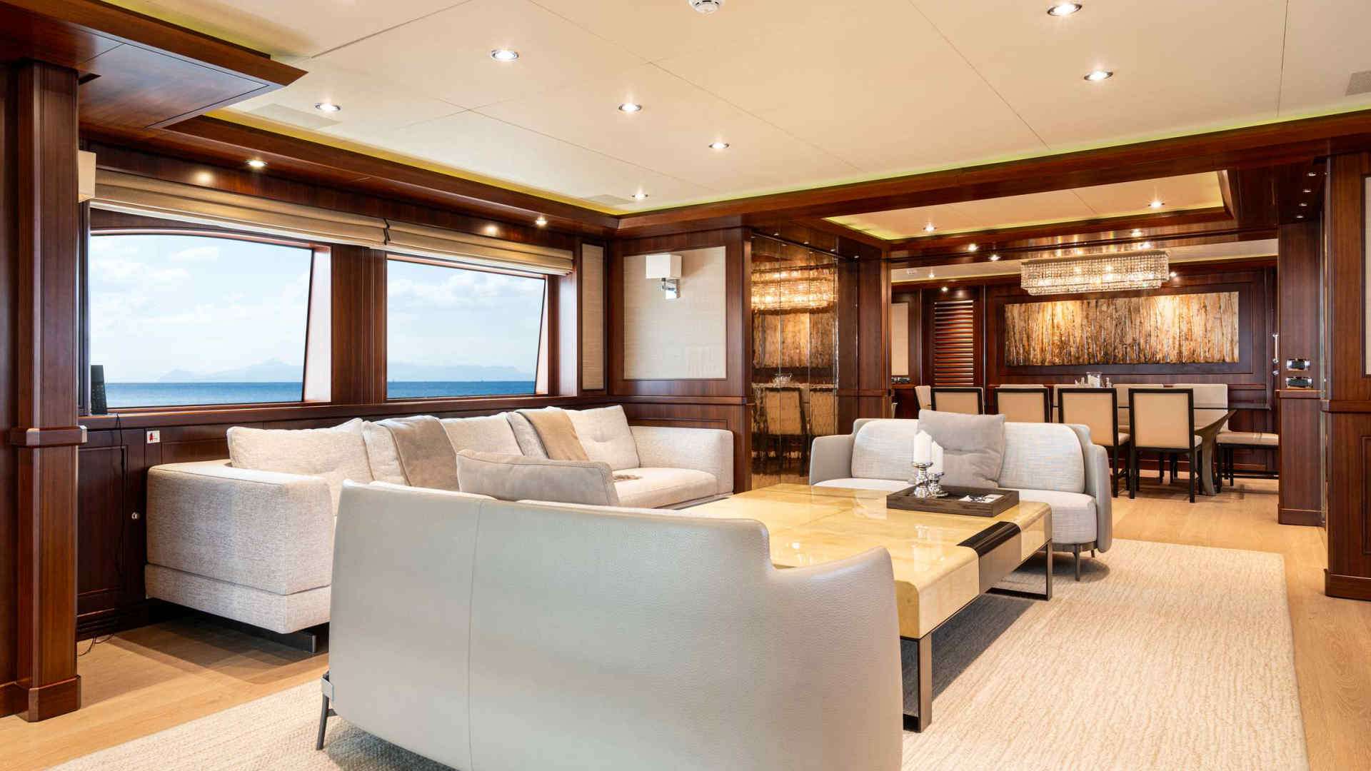 PALATIAL CRN Ancona 43 - main saloon lounge