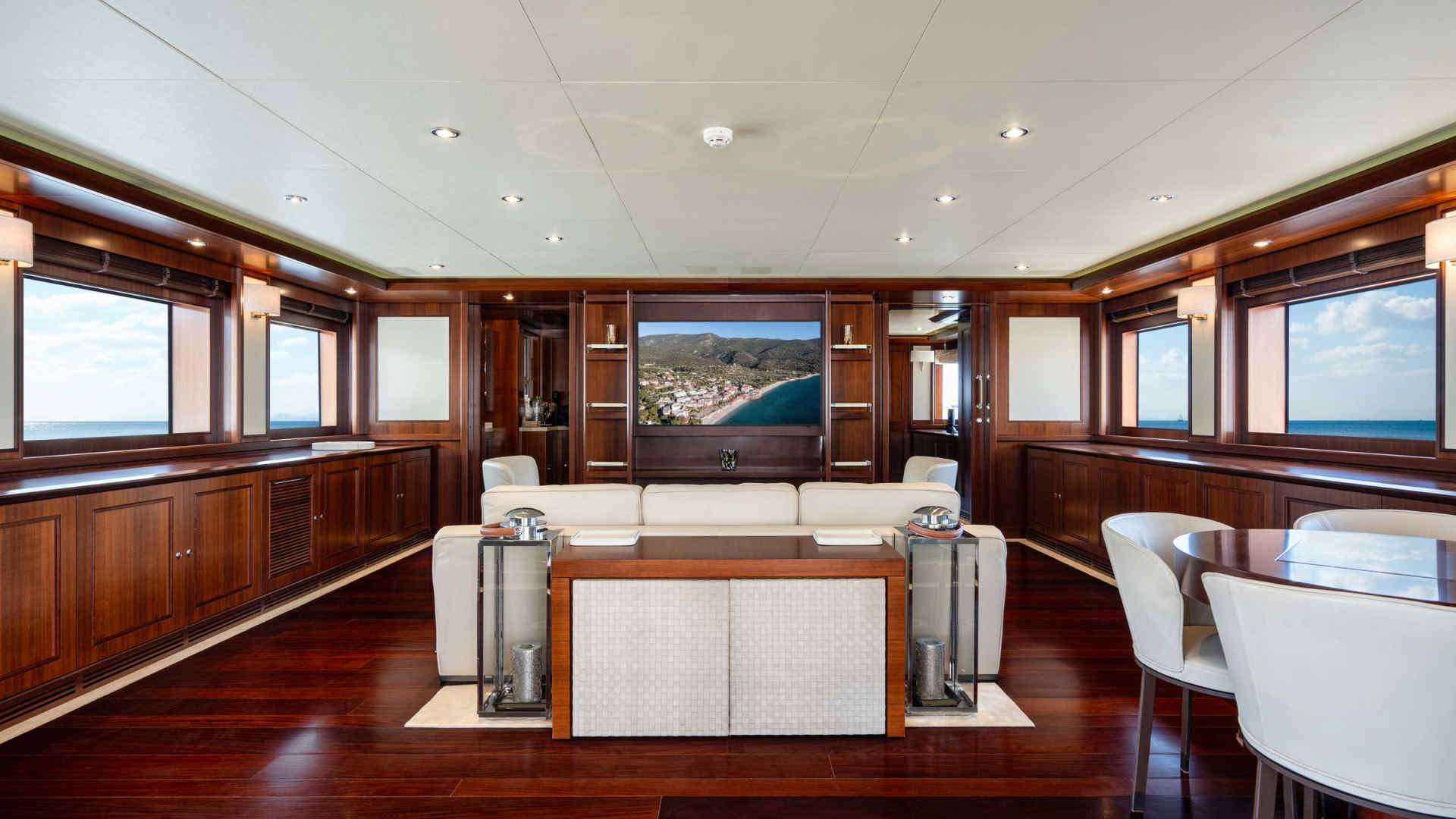 PALATIAL CRN Ancona 43 - sky lounge