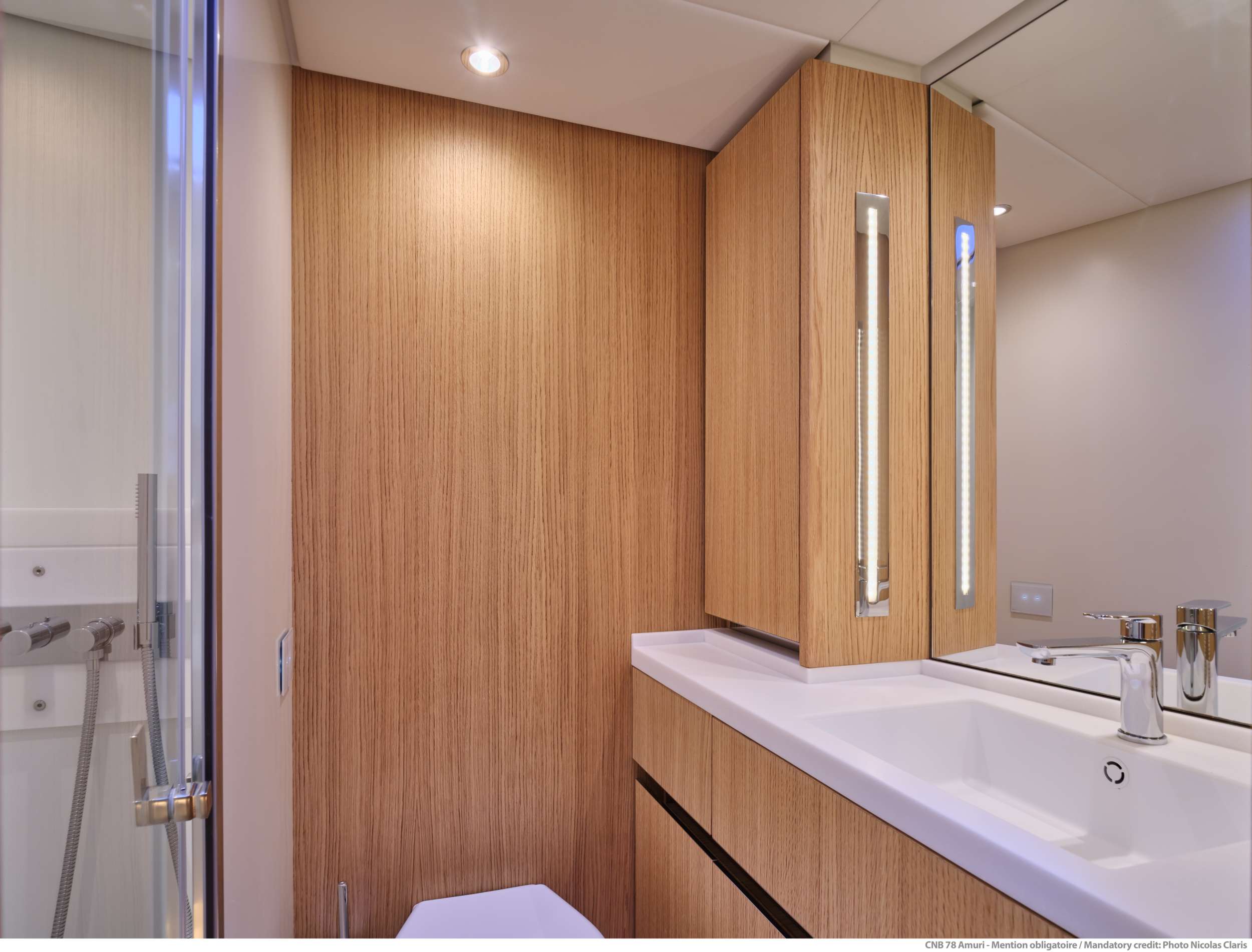 AMURI Solaris 24m - master cabin bathroom