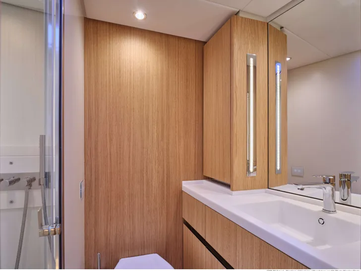 AMURI Solaris 24m - master cabin bathroom AMURI Solaris 24m - master cabin bathroom