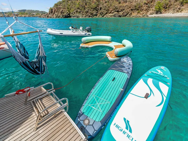 OCEANS 8 Lagoon 46 - water toys OCEANS 8 Lagoon 46 - water toys