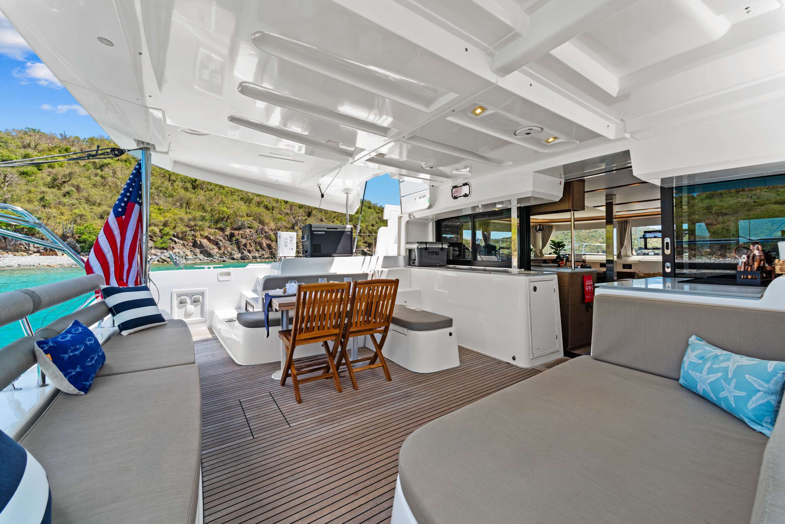 OCEANS 8 Lagoon 46 - aft deck